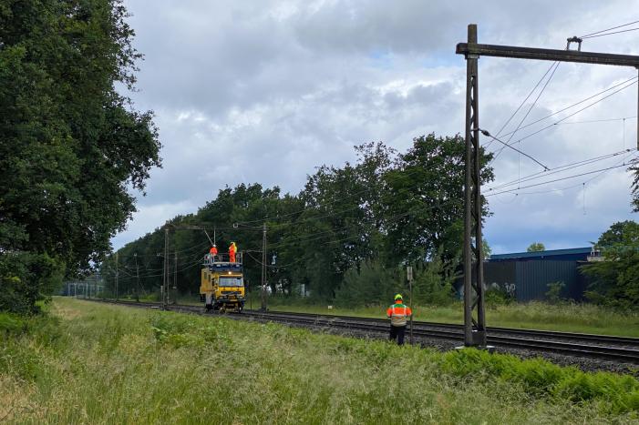 Geen treinverkeer door ooiervaarsnest in bovenleiding