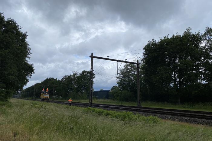 Geen treinverkeer door ooiervaarsnest in bovenleiding