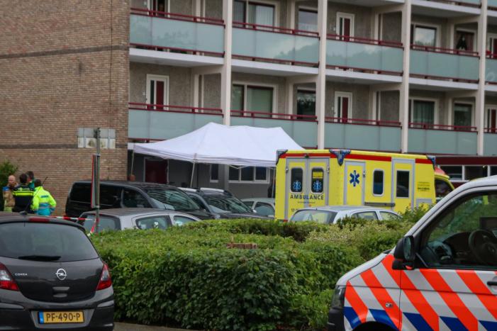 Persoon overleden na val van flat