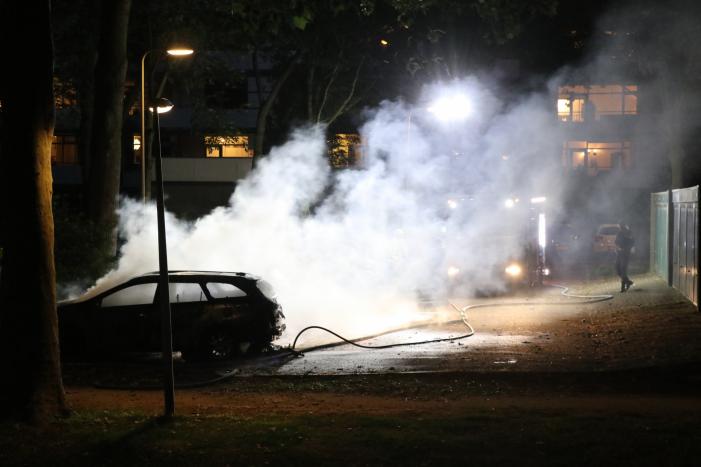 Auto verwoest door brand