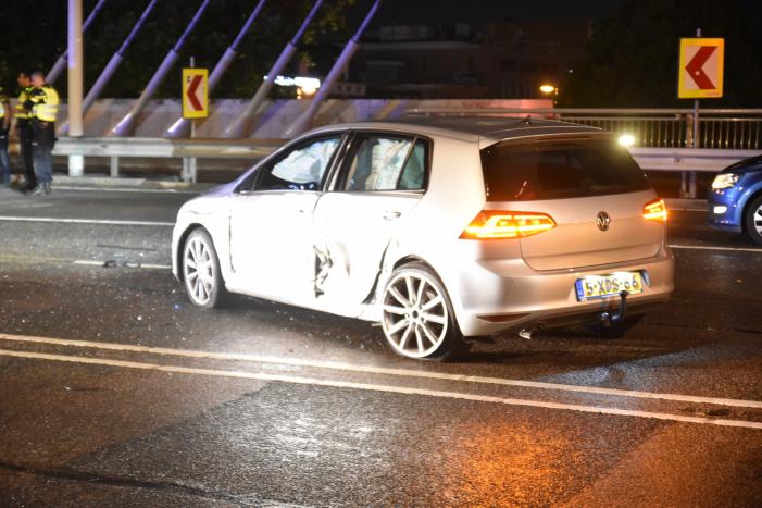 Gewonden bij aanrijding Willemsbrug