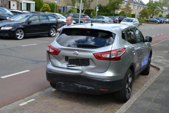 Flinke schade bij kop-staartaanrijding