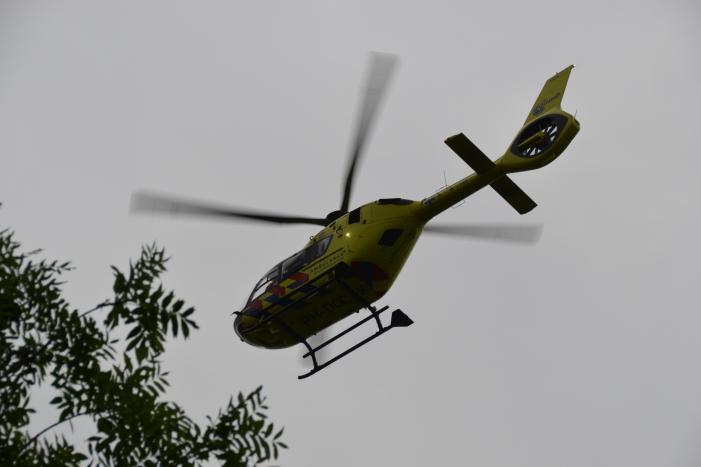 Straat afgezet na steekpartij, persoon overleden