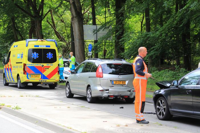 Flinke schade bij kop-staartaanrijding