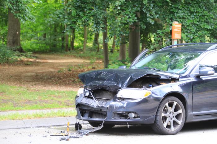 Flinke schade bij kop-staartaanrijding