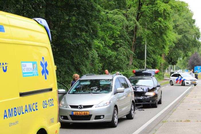 Flinke schade bij kop-staartaanrijding