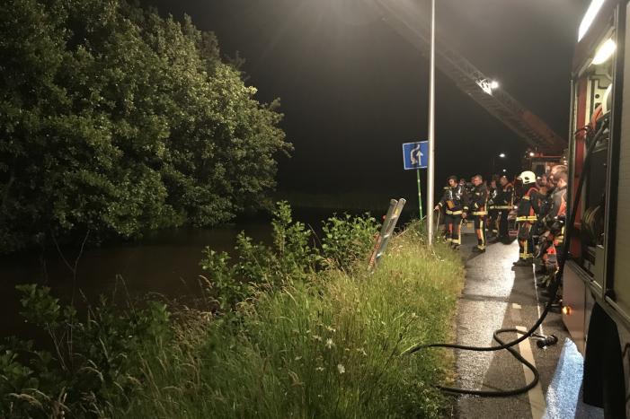 Zoekactie na aantreffen van een scooter in de sloot