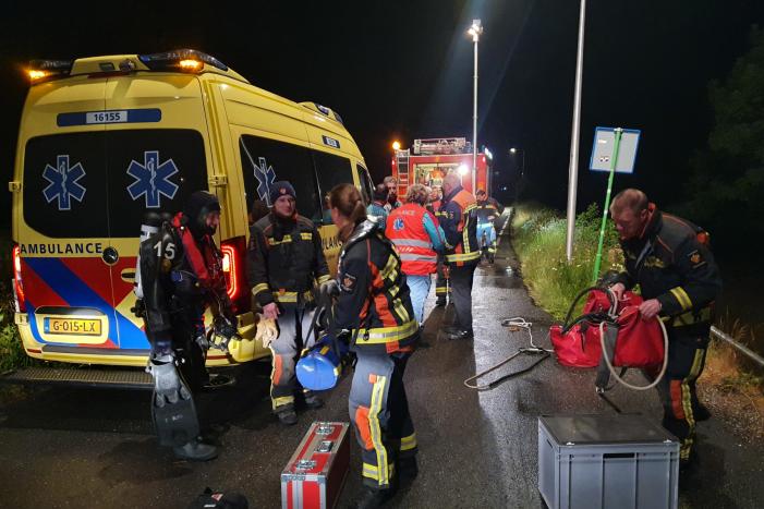 Zoekactie na aantreffen van een scooter in de sloot