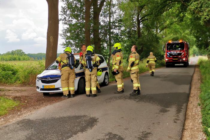 Vaten aangetroffen in berm in buitengebied