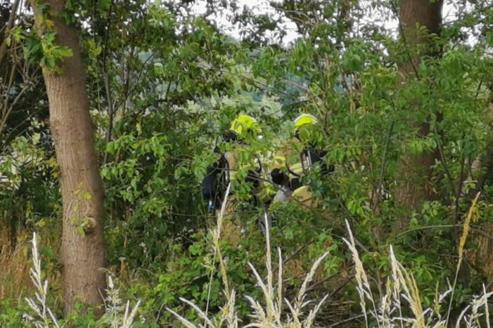 Vaten aangetroffen in berm in buitengebied