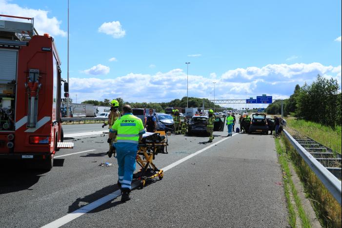 Flinke schade na kop-staart aanrijding