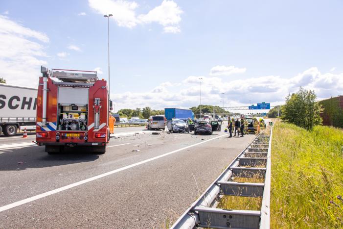 Flinke schade na kop-staart aanrijding