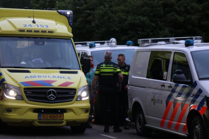 Bewoner laat brandweer niet binnen bij brand