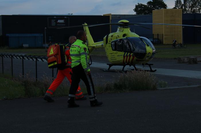 Persoon zwaargewond na incident op speelveld