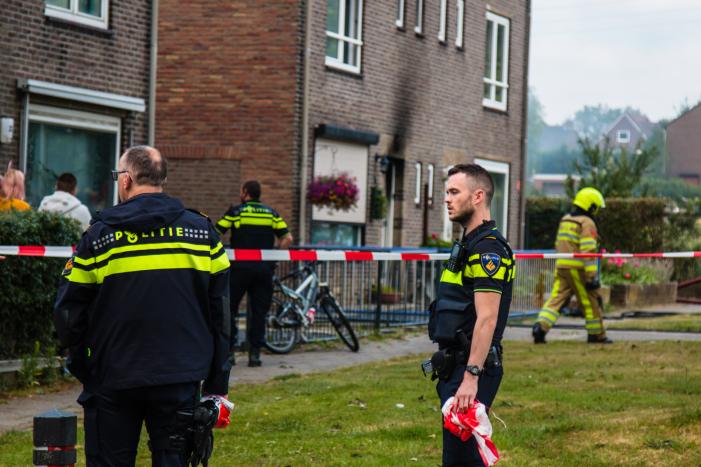 Katten gered bij brand in schuur en woning