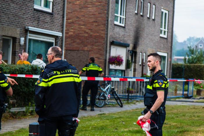 Katten gered bij brand in schuur en woning