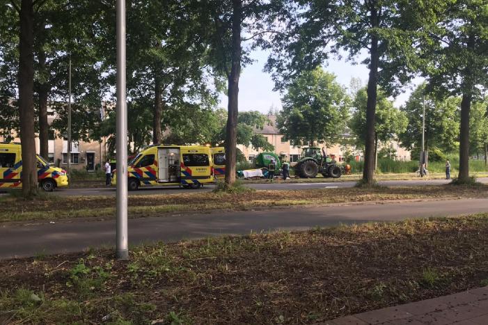 #Gouda Persoon ernstig gewond bij ongeval met tractor Aderpolderweg Gouda.