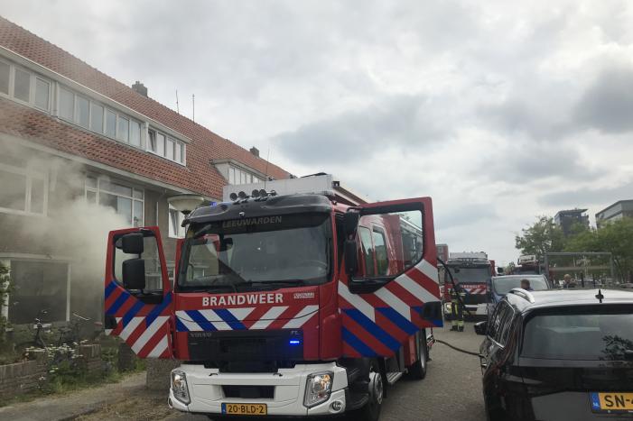 Veel rook bij brand in woning