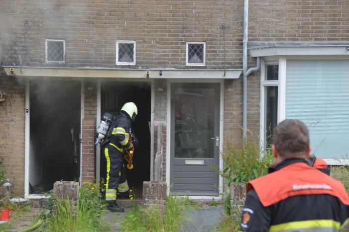 Veel rook bij brand in woning