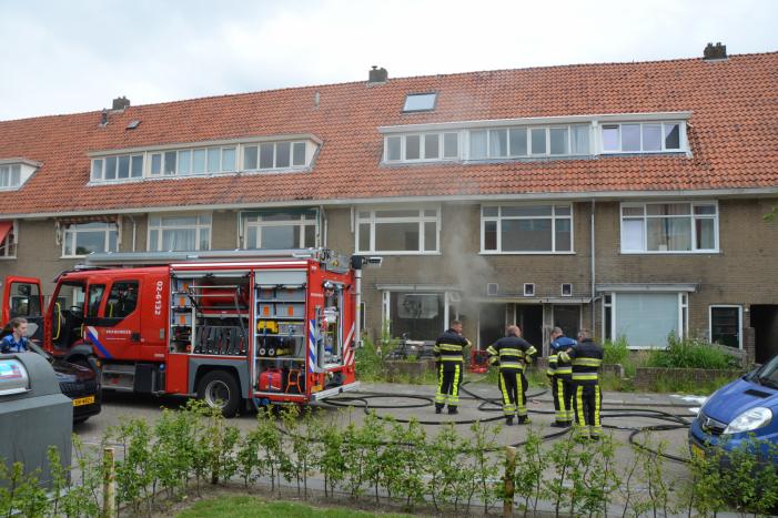Veel rook bij brand in woning