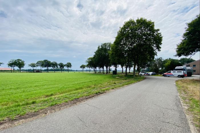 Politie doet inval in bedrijfspand