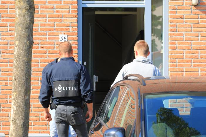 Meerdere personen aangehouden bij inval in woning door arrestatieteam