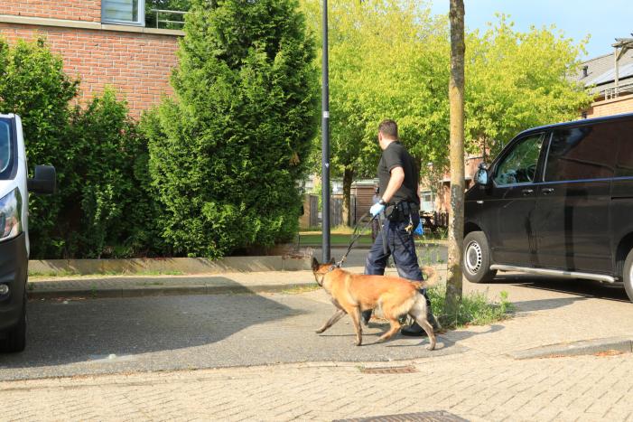Meerdere personen aangehouden bij inval in woning door arrestatieteam