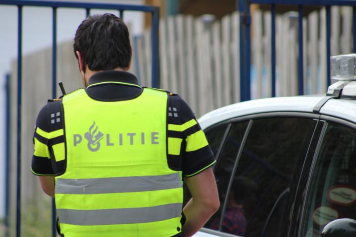 Onderzoek in garagebox naar vermoedelijke grondstoffen voor de productie van drugs