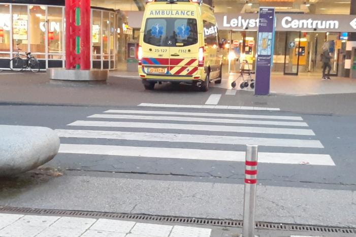 Vrouw met rollator gewond na val van trap op station
