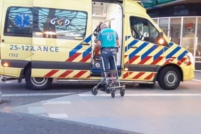 Vrouw met rollator gewond na val van trap op station