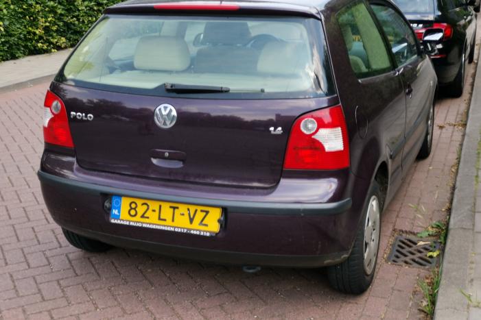 Voetgangster gewond door uitwijkmanoeuvre automobiliste