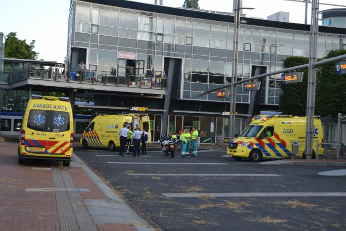 Twee gewonden bij steekpartij op busstation
