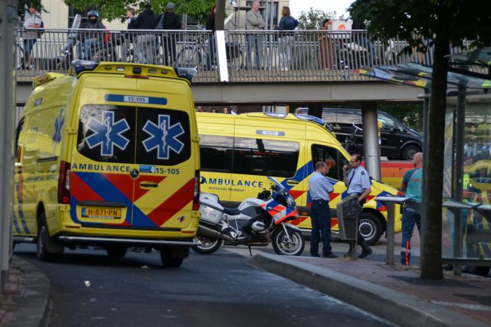 Twee gewonden bij steekpartij op busstation