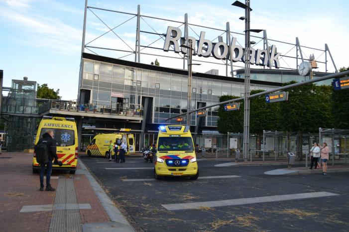 Twee gewonden bij steekpartij op busstation