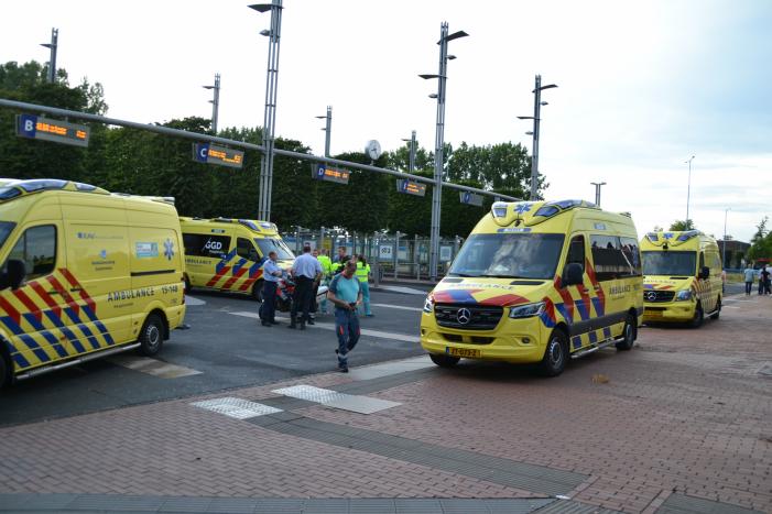 Twee gewonden bij steekpartij op busstation