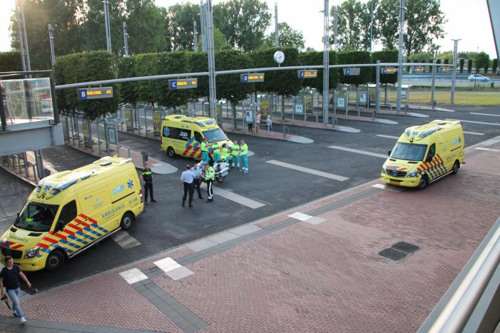 Twee gewonden bij steekpartij op busstation