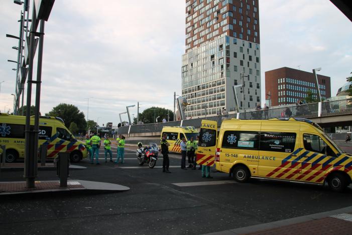 Twee gewonden bij steekpartij op busstation