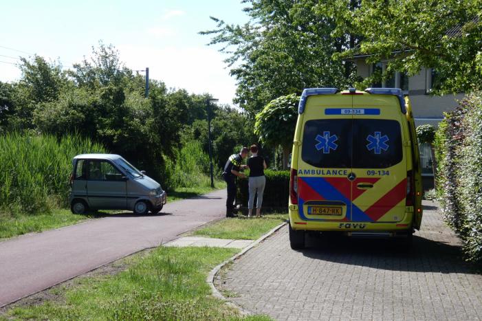 Bestuurder canta gewond na botsing op hekwerk