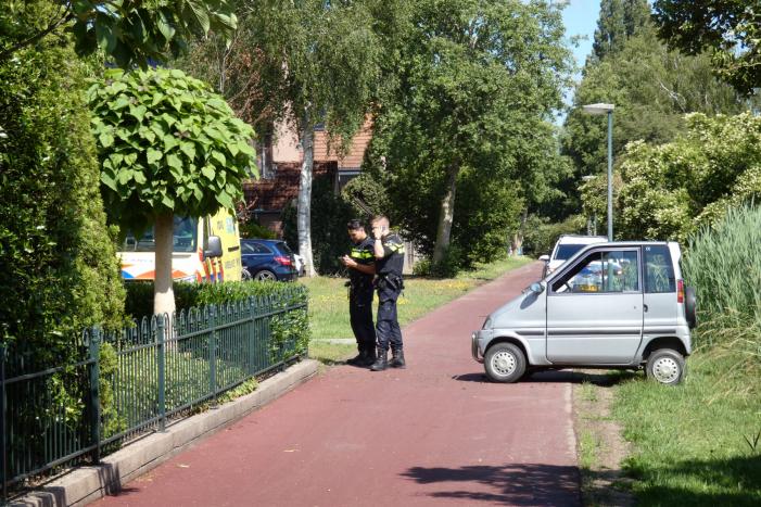 Bestuurder canta gewond na botsing op hekwerk