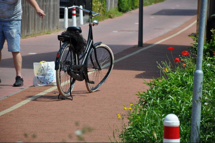 Fietsster aangereden door scooter