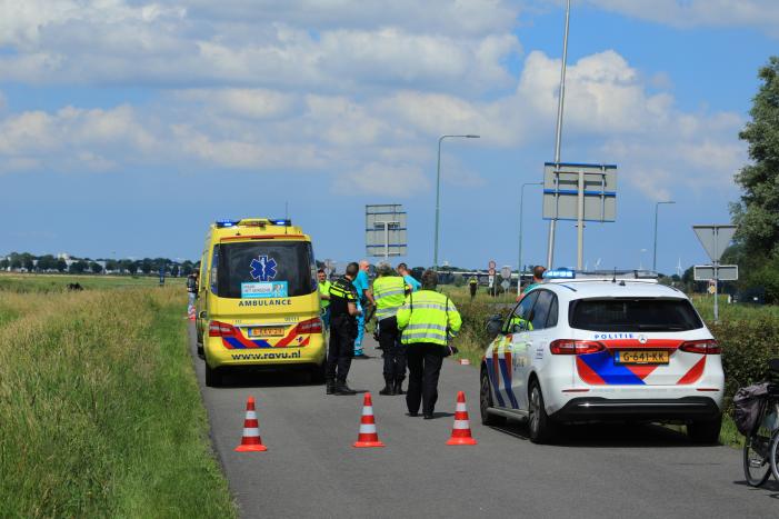 Persoon zwaargewond bij ongeval met motor