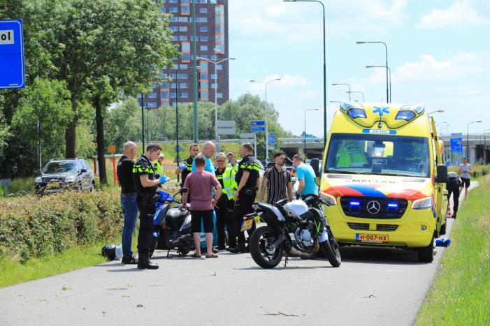 Persoon zwaargewond bij ongeval met motor