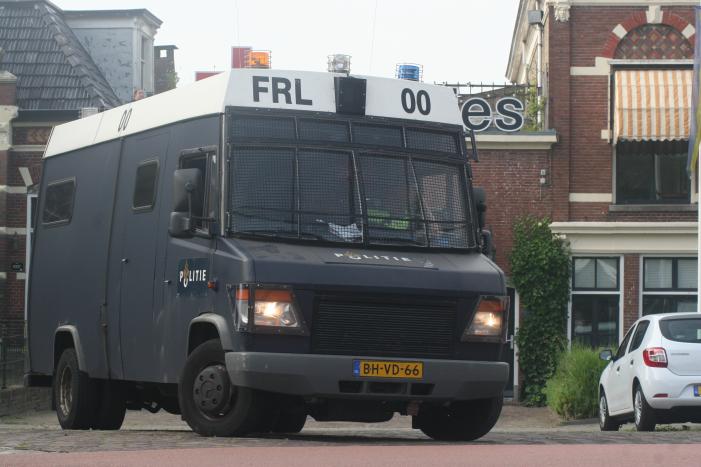 Ingangen afgesloten en aanhouding bij demonstratie Black Lives Matters op De Bult