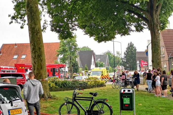 Zwaar gewonde bij heftige brand in woning