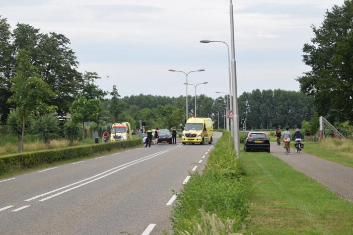 Overstekende voetganger geschept door auto