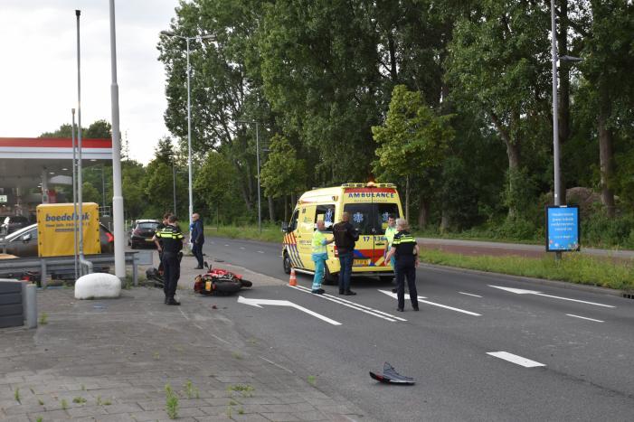 Motorrijder gewond na botsing met auto