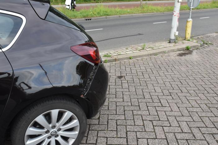 Motorrijder gewond na botsing met auto