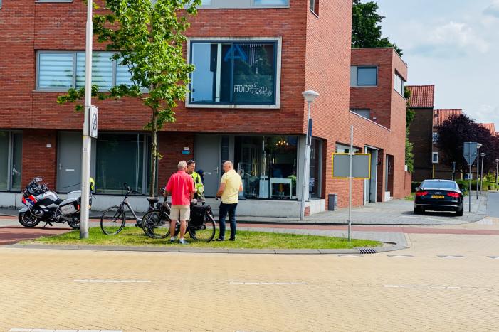 E-bikester gewond bij verkeersongeval