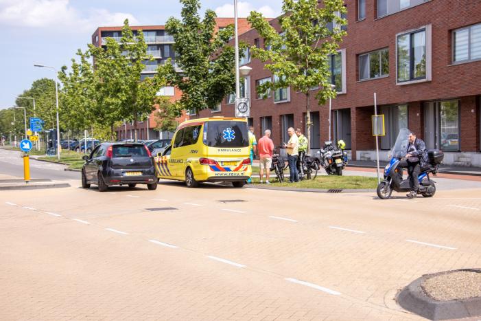 E-bikester gewond bij verkeersongeval