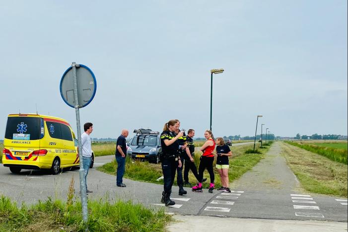 Fietser gewond na aanrijding met taxibus